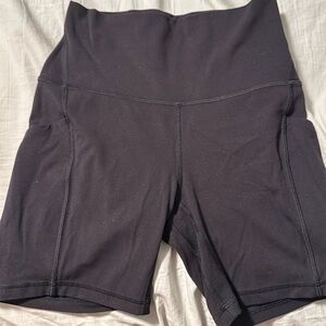 EUC Lululemon black biker shorts size 6